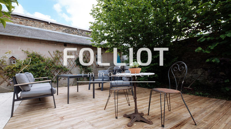 Maison - 226 m² - 9 pièces