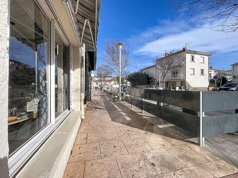 Magasins - 60 m² - 2 pièces