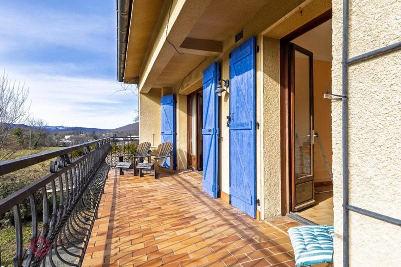 Maison - 166 m² - 7 pièces