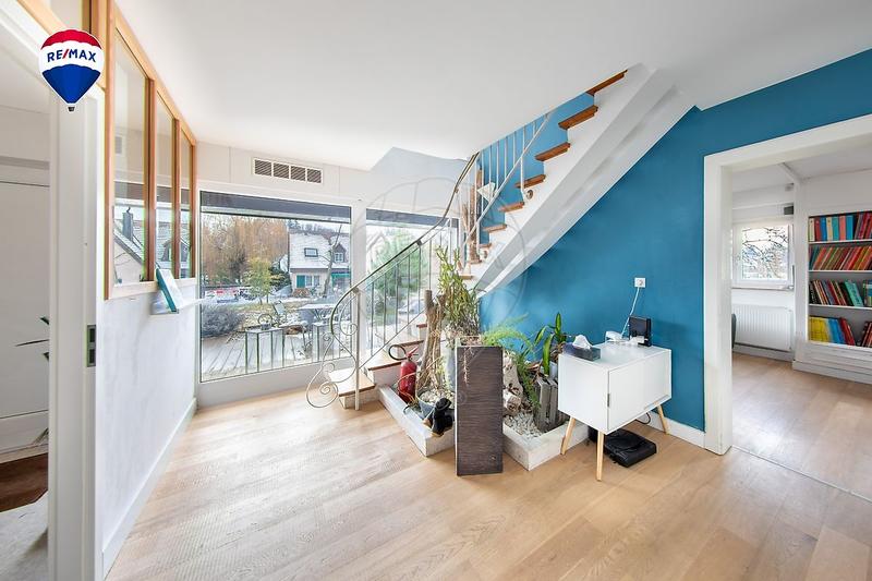 Maison d'architecte - 217 m² - 7 pièces