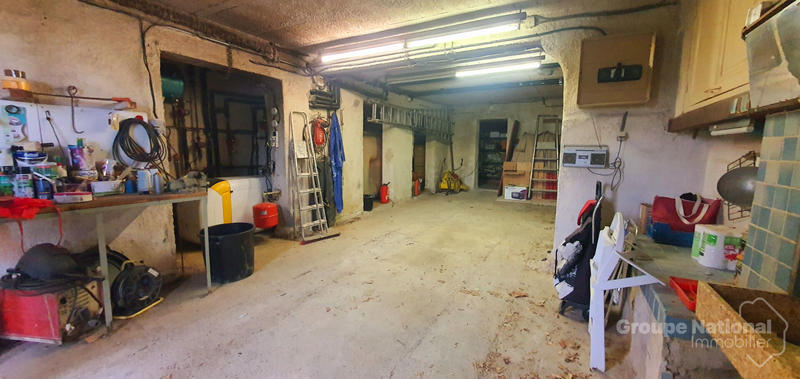 Maison - 195 m² - 9 pièces