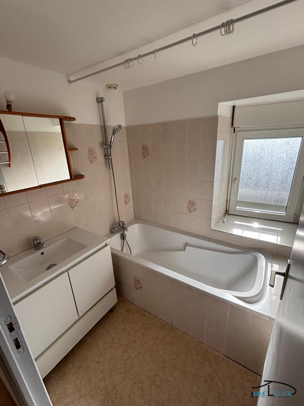 Appartement - 180 m² - 9 pièces