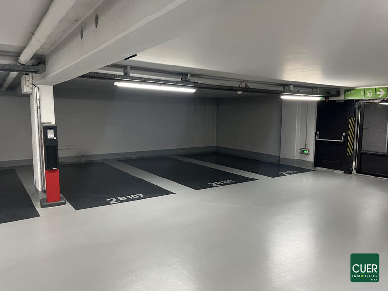Parking / Garage - 8 m²