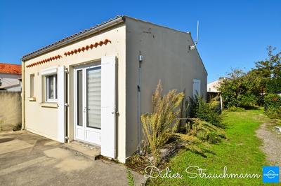 Maison - 93 m² - 5 pièces