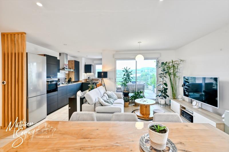 Appartement - 70 m² - 3 pièces