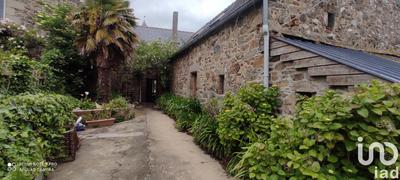 Maison - 137 m² - 7 pièces