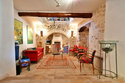 Maison en pierre - 200 m² - 8 pièces