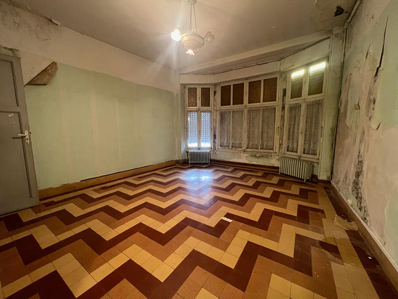 Maison - 190 m² - 13 pièces