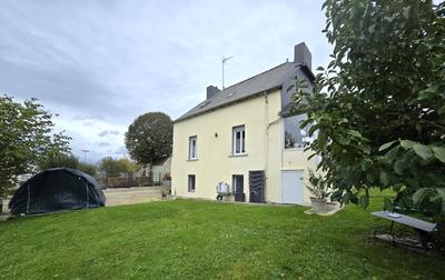 Maison traditionnelle - 94 m² - 4 pièces