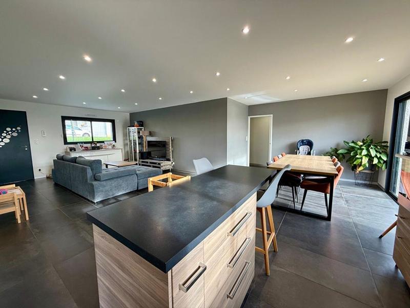 Maison - 110 m² - 4 pièces