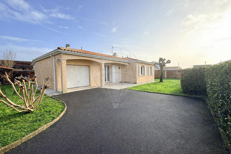 Maison - 93 m² - 4 pièces