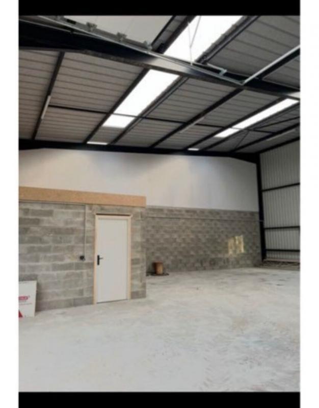 Parking / Garage - 195 m²