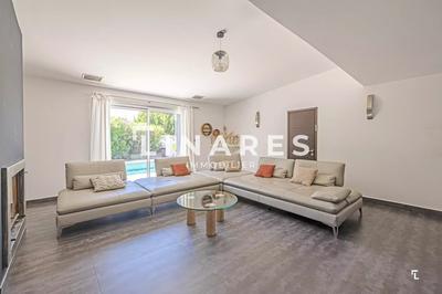 Villa - 220 m² - 6 pièces