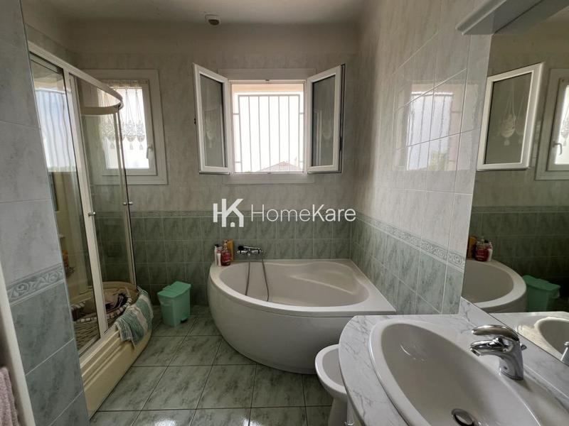 Maison - 200 m² - 7 pièces