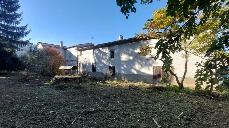 Maison - 228 m² - 7 pièces