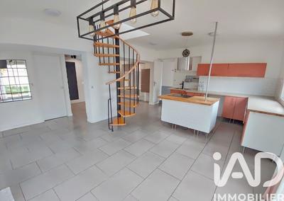 Maison - 83 m² - 5 pièces