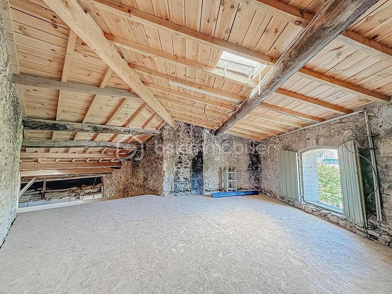 Appartement - 98 m² - 3 pièces