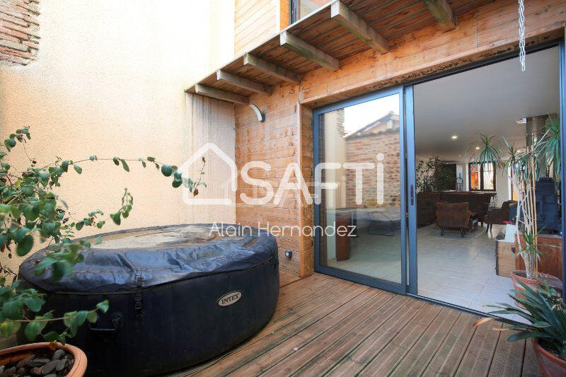 Maison - 250 m² - 5 pièces