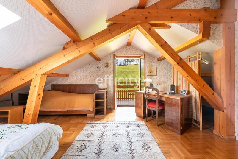 Maison - 450 m² - 10 pièces