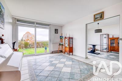 Maison - 99 m² - 5 pièces