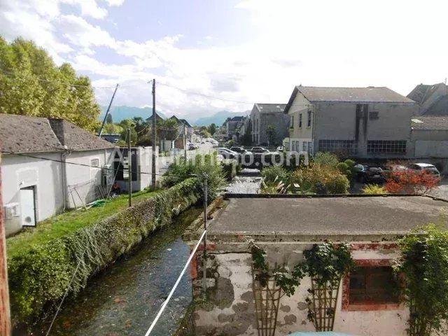 Maison - 270 m² - 12 pièces