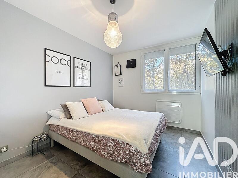 Appartement - 90 m² - 4 pièces