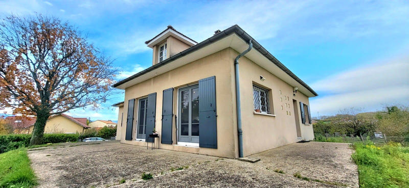 Maison - 140 m² - 6 pièces