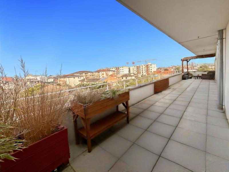 Appartement - 99 m² - 3 pièces