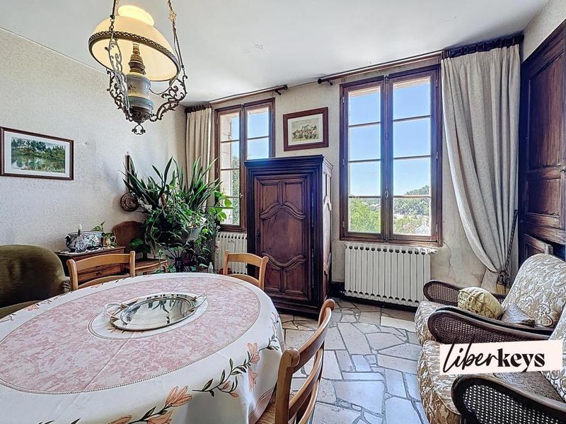 Maison de village - 200 m² - 8 pièces