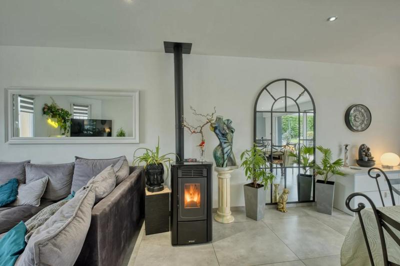 Maison - 96 m² - 6 pièces