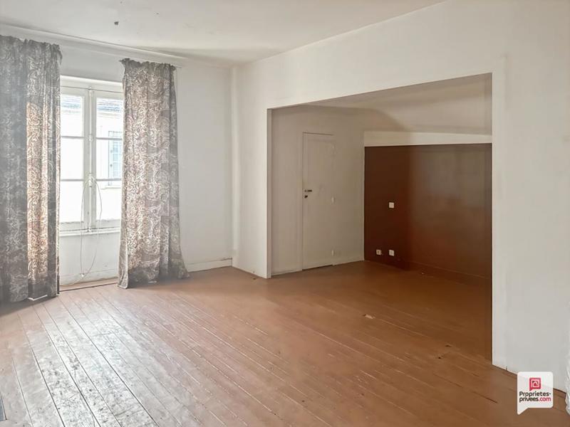 Maison - 211 m² - 10 pièces