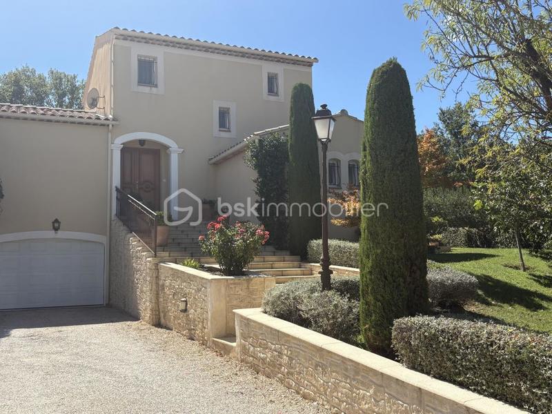 Villa - 196 m² - 7 pièces