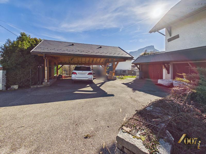 Maison - 237 m² - 7 pièces