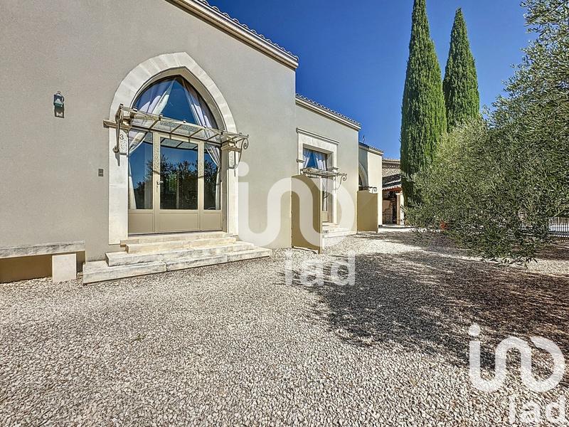 Maison - 445 m² - 19 pièces