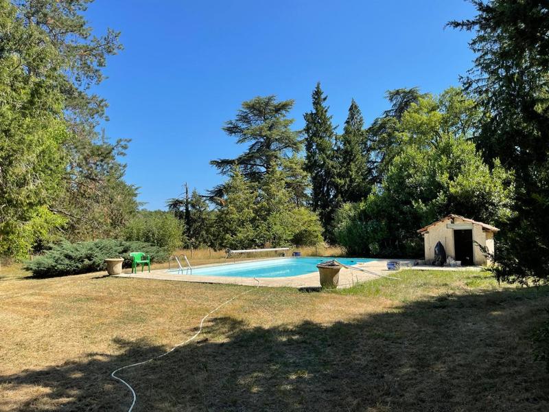 Château - 870 m² - 43 pièces