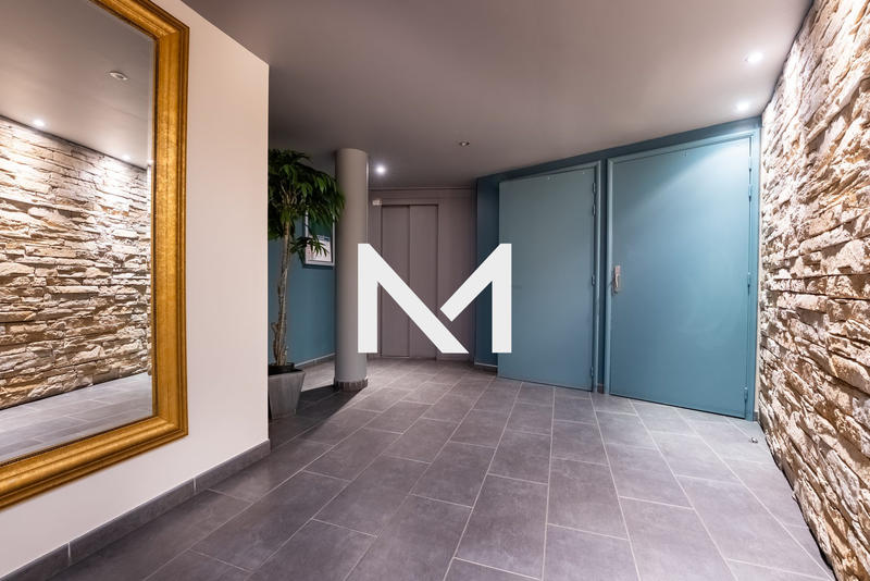 Appartement - 90 m² - 4 pièces