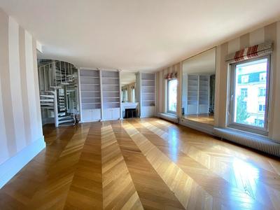 Appartement - 154 m² - 6 pièces