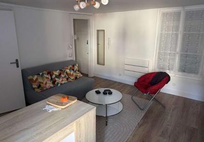 Studio - 25 m² - 1 pièce