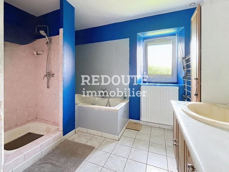 Maison - 220 m² - 6 pièces