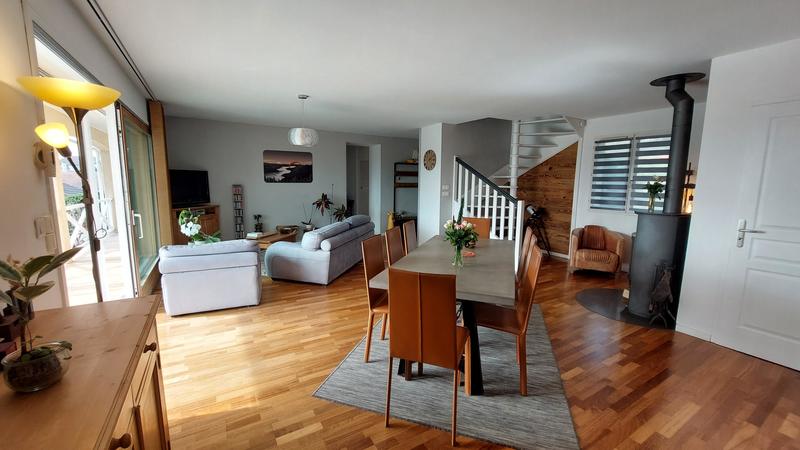 Maison contemporaine - 122 m² - 5 pièces