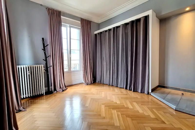 Appartement - 84 m² - 2 pièces