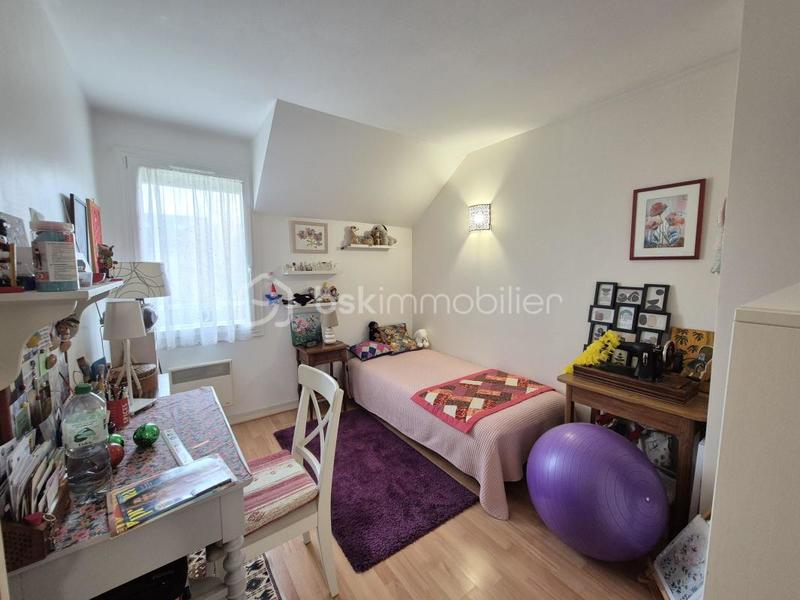 Maison - 94 m² - 5 pièces