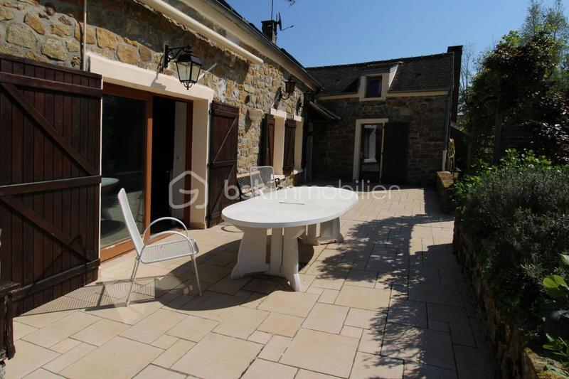 Maison en pierre - 225 m² - 6 pièces