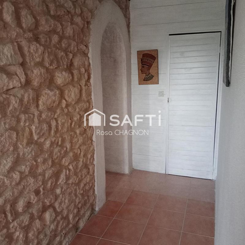 Maison - 246 m² - 12 pièces