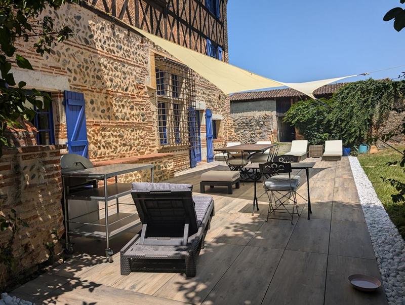 Demeure - 260 m² - 6 pièces