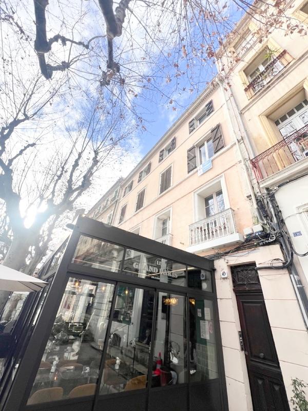 Appartement bourgeois - 77 m² - 3 pièces