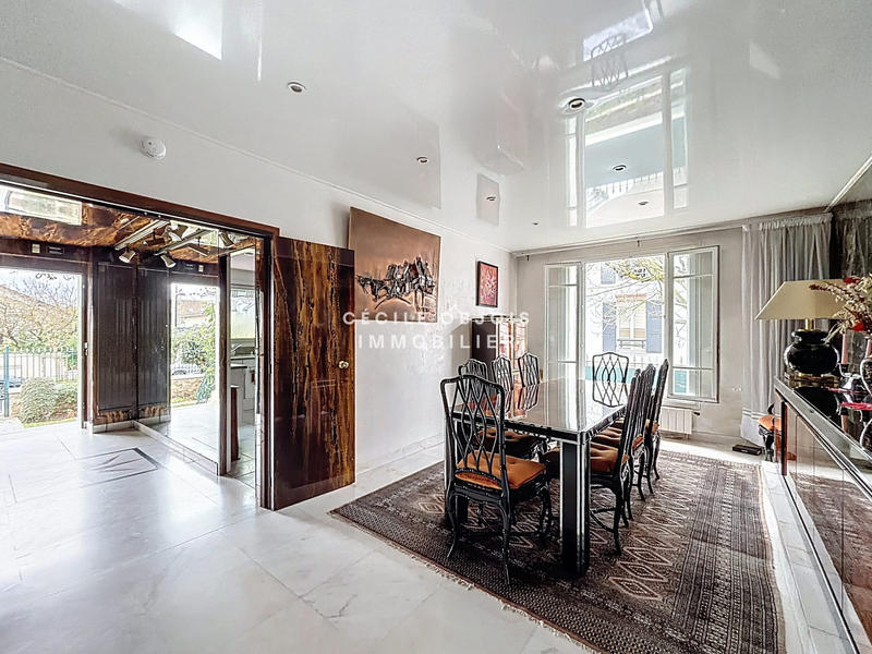 Maison ancienne - 220 m² - 7 pièces