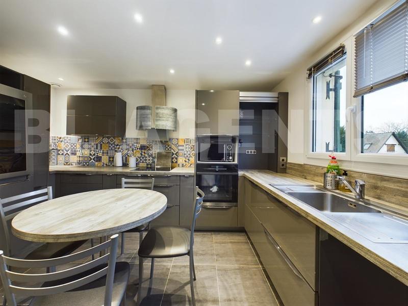 Maison - 130 m² - 6 pièces