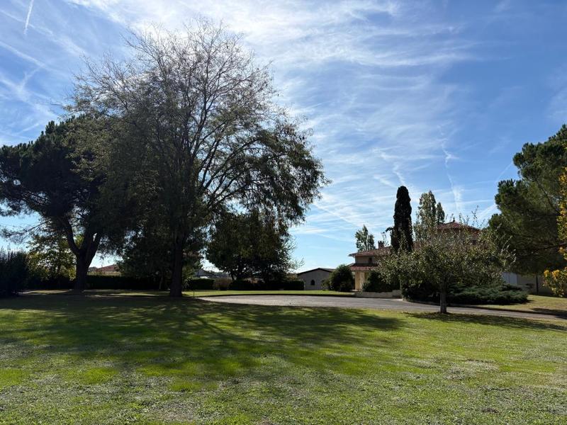 Propriété - 169 m² - 7 pièces