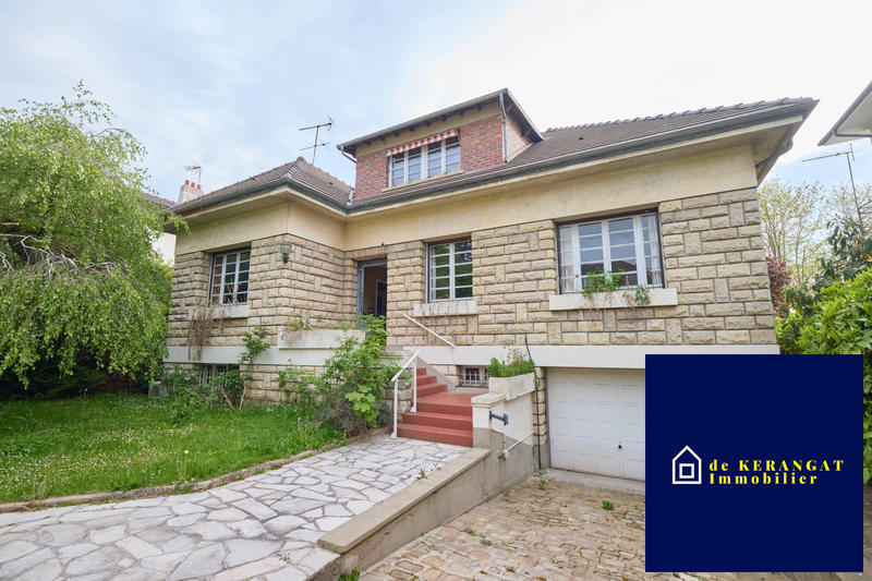 Maison traditionnelle - 230 m² - 8 pièces